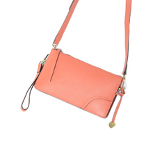 Load image into Gallery viewer, Pebbled Metro Clutch - The Lynne
